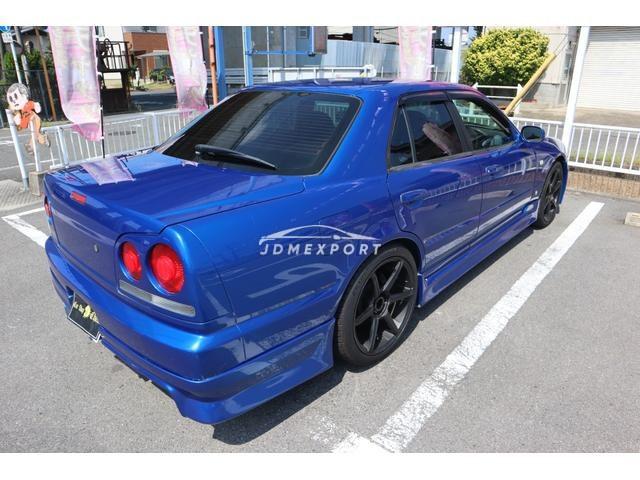 Nissan Skyline 2000 thumbnail 7