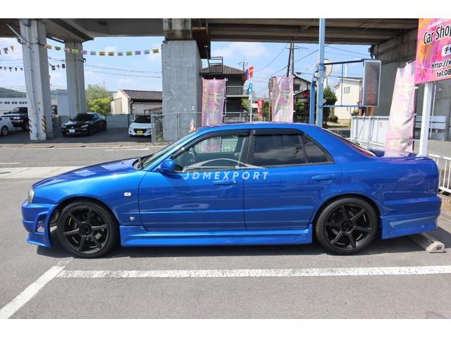 Nissan Skyline 2000 thumbnail 5