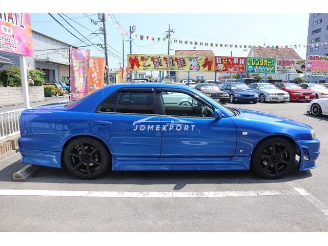 Nissan Skyline 2000 thumbnail 4
