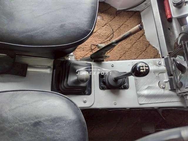 Suzuki Jimny 1972 thumbnail 15