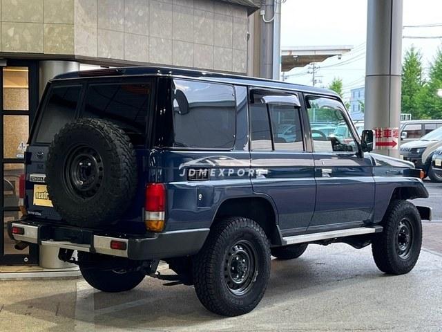 Toyota Land Cruiser 2001 thumbnail 3