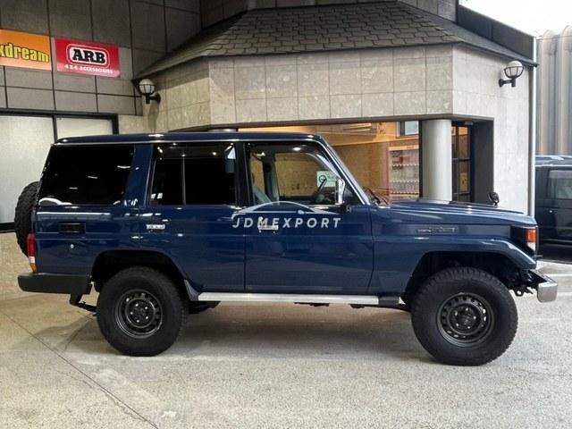 Toyota Land Cruiser 2001 thumbnail 2