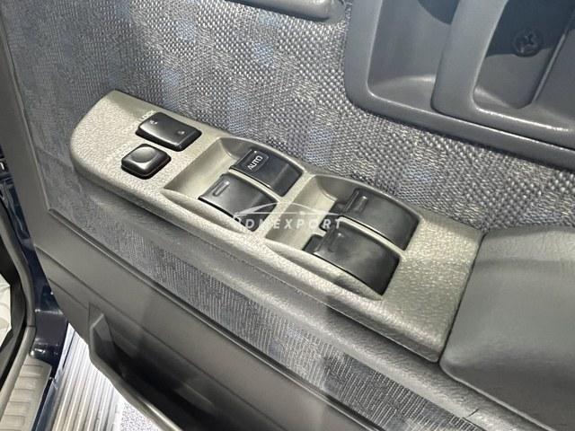 Toyota Land Cruiser 2001 thumbnail 10