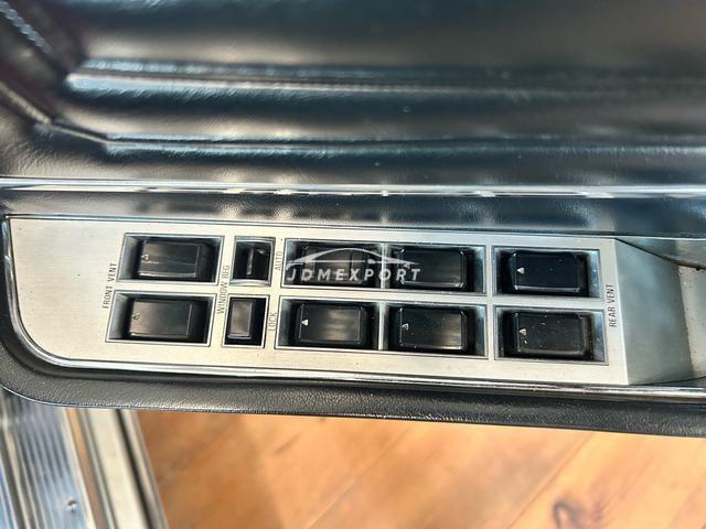 Nissan President 1988 thumbnail 10