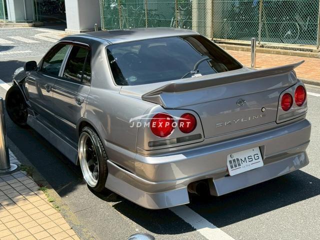 Nissan Skyline 2000 thumbnail 4