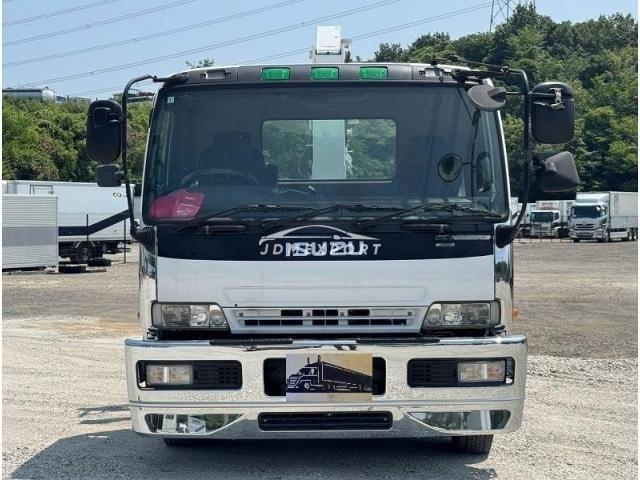 Isuzu Forward 2000