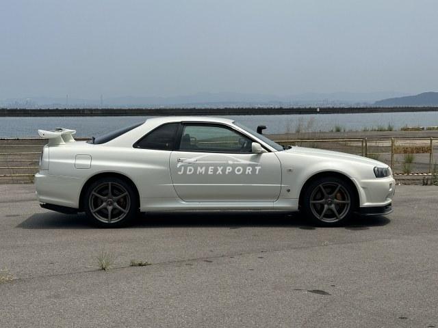Nissan Skyline GT-R 2001 thumbnail 24