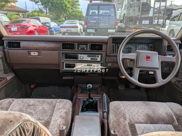 Nissan Cedric 1983 thumbnail 3