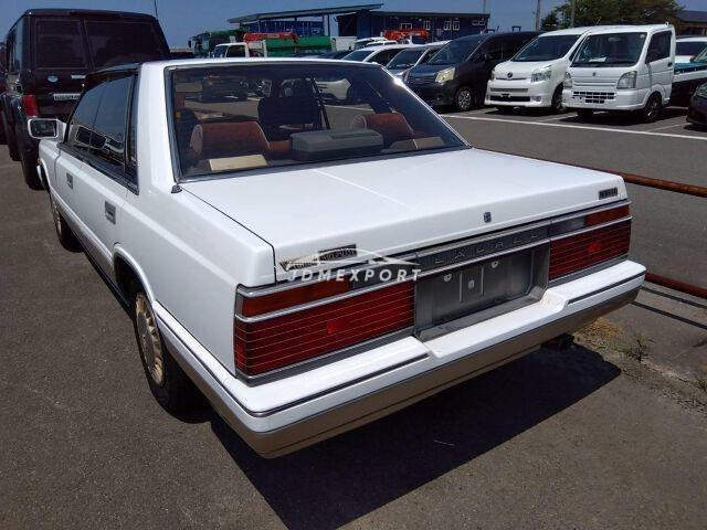 Nissan Laurel 1986 thumbnail 2