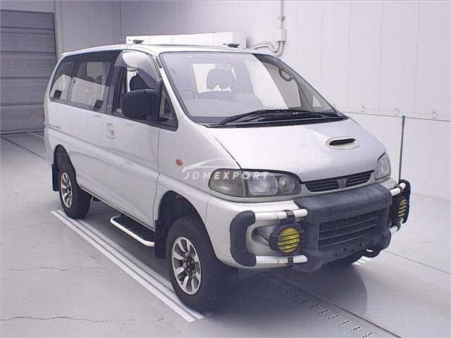 Mitsubishi Delica Spacegear 1995