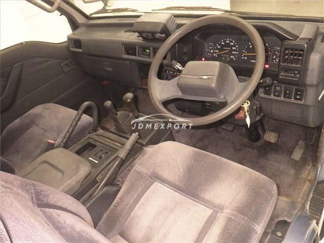 Mitsubishi Delica Starwagon 1990 thumbnail 4
