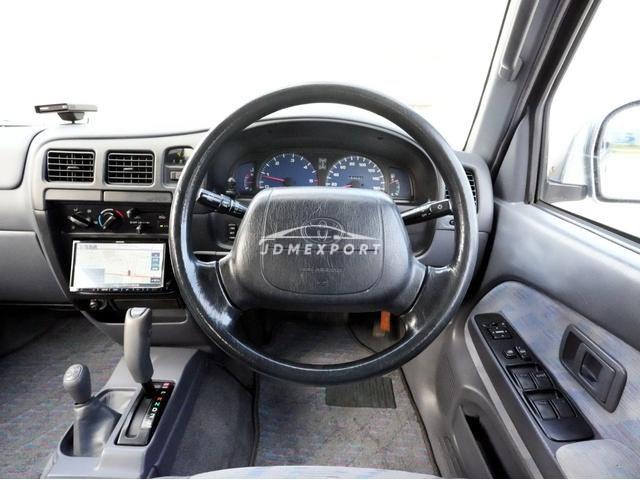 Toyota Hilux Sports Pick Up 1999 thumbnail 17