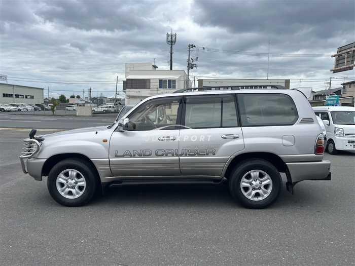 Toyota Land Cruiser 2001 thumbnail 6