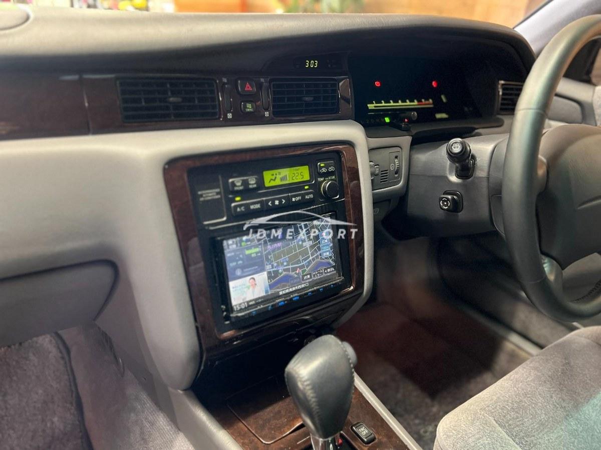 Toyota Crown Majesta 1996 thumbnail 17