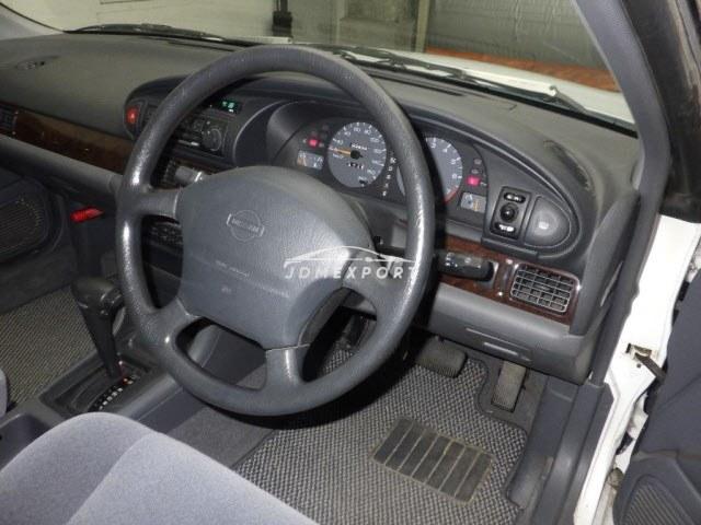 Nissan Bluebird 1995 thumbnail 4