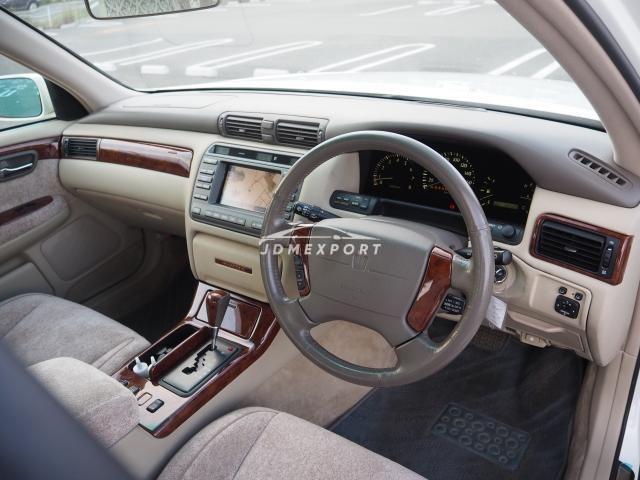 Toyota Crown Majesta 2000 thumbnail 7