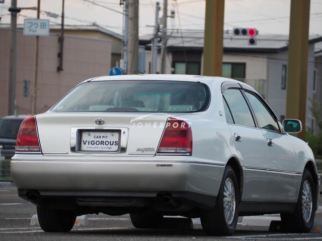 Toyota Crown Majesta 2000 thumbnail 4