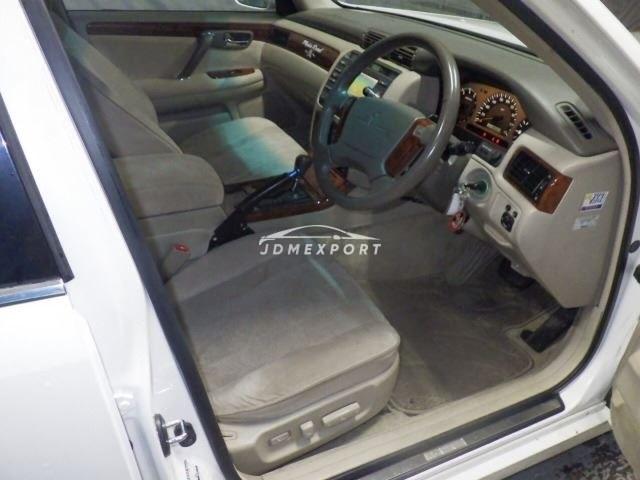 Toyota Crown 2000 thumbnail 4