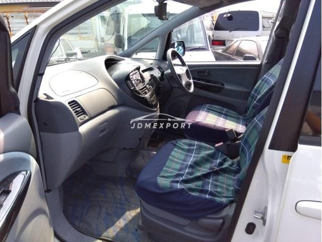 Toyota Estima 2001 thumbnail 5