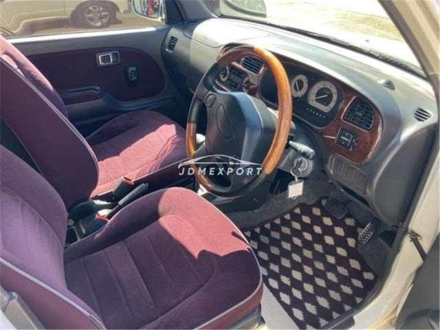 Daihatsu Mira Gino 2000 thumbnail 6