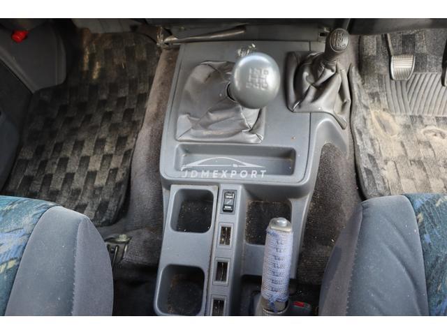 Toyota Land Cruiser Prado 1996 thumbnail 30