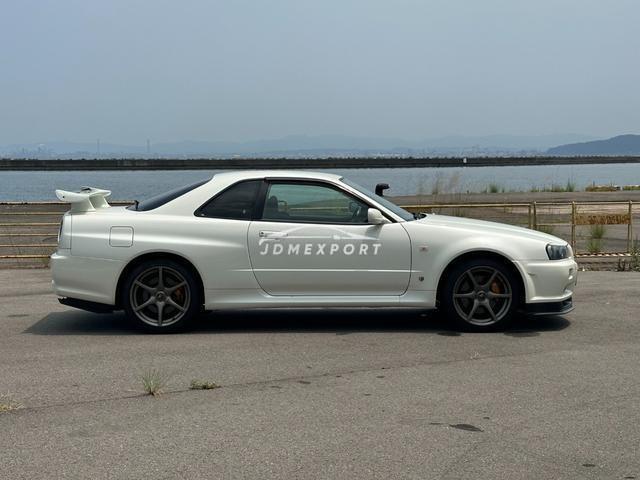 Nissan Skyline GT-R 2001 thumbnail 14