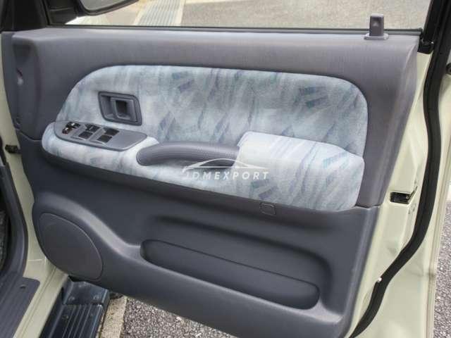 Toyota Land Cruiser Prado 2002 thumbnail 6