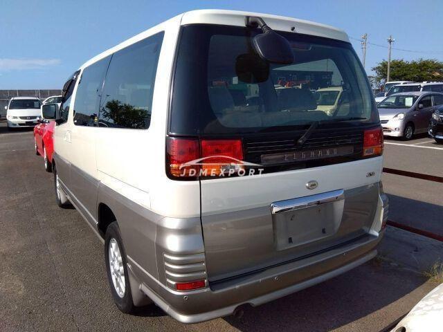Nissan Elgrand 2001 thumbnail 2