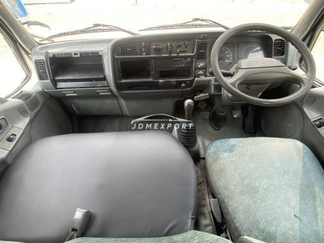 Mitsubishi Fuso Canter Guts 2001 thumbnail 3