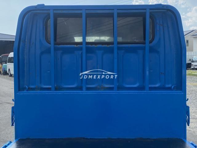 Mitsubishi Fuso Canter Guts 2001 thumbnail 9