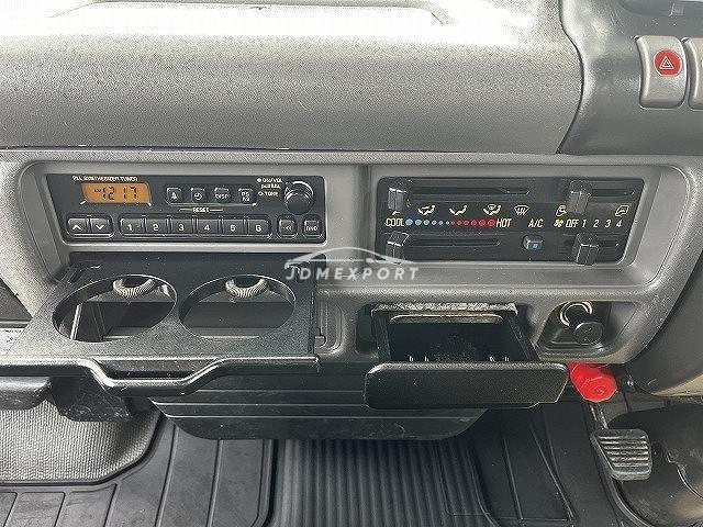 Isuzu Elf Truck 2000 thumbnail 13