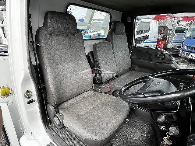 Isuzu Elf Truck 2000 thumbnail 11