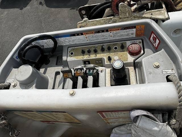 Isuzu Elf Truck 2000 thumbnail 10