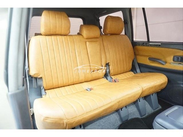 Toyota Land Cruiser Prado 2000 thumbnail 8