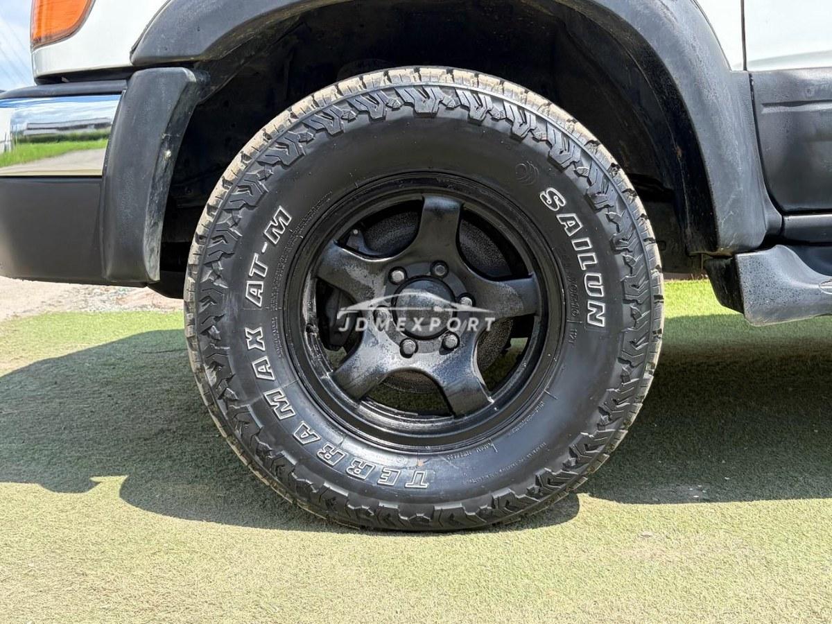 Toyota Hilux Surf 2002 thumbnail 13