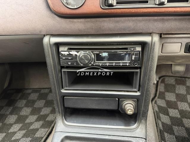 Nissan Laurel 1990 thumbnail 4