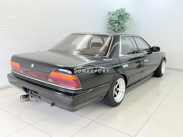 Nissan Laurel 1990 thumbnail 2