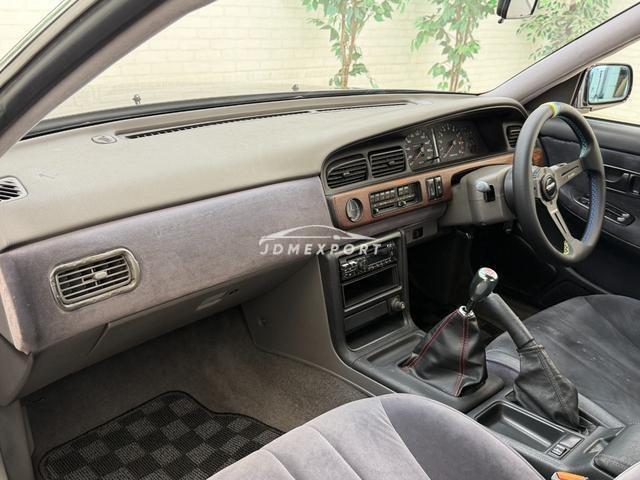 Nissan Laurel 1990 thumbnail 8