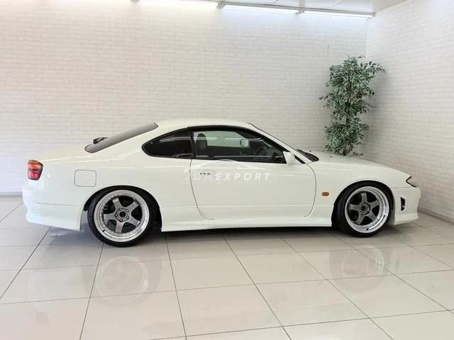 Nissan Silvia 2001 thumbnail 2