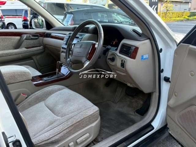 Toyota Crown Majesta 2001 thumbnail 6