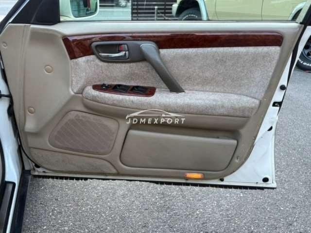 Toyota Crown Majesta 2001 thumbnail 30