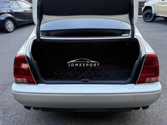 Toyota Crown Majesta 2001 thumbnail 32