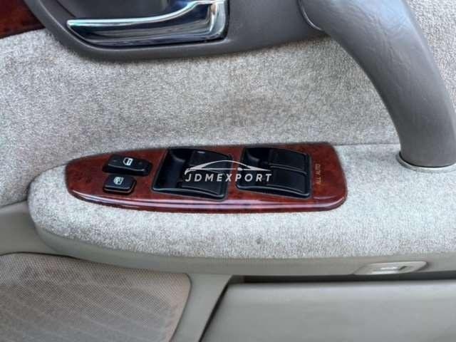 Toyota Crown Majesta 2001 thumbnail 11