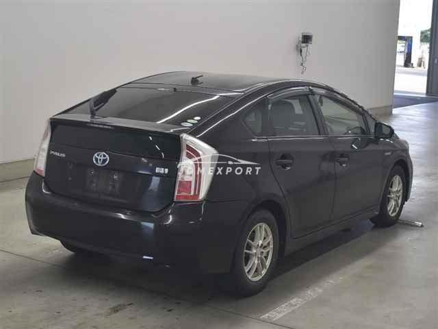 Toyota Prius thumbnail 6