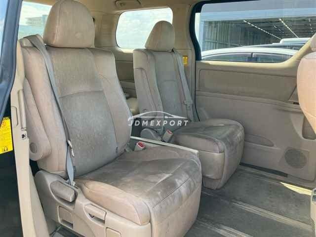 Toyota Alphard thumbnail 9