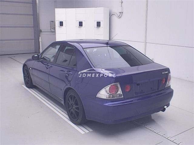 Toyota Altezza 2001 thumbnail 2