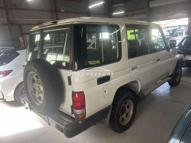 Toyota Land Cruiser 70 1997 thumbnail 2