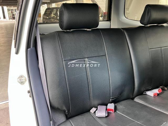 Toyota Hilux Surf 2000 thumbnail 18