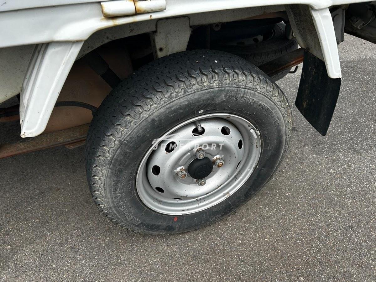 Daihatsu Hijet Truck 2000 thumbnail 23