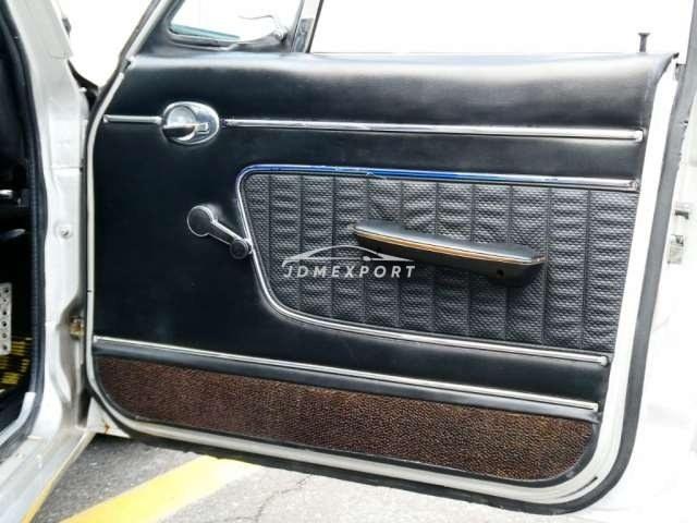 Nissan Skyline 1972 thumbnail 16